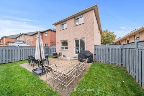 Photo 39 at 23 Stone Palace Way, Sonoma Heights, Vaughan