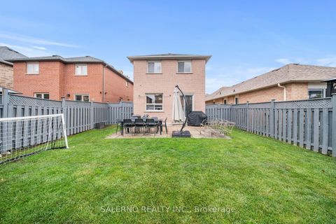 Photo 40 at 23 Stone Palace Way, Sonoma Heights, Vaughan