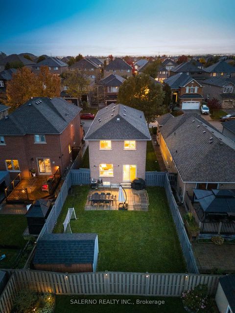 Photo 42 at 23 Stone Palace Way, Sonoma Heights, Vaughan