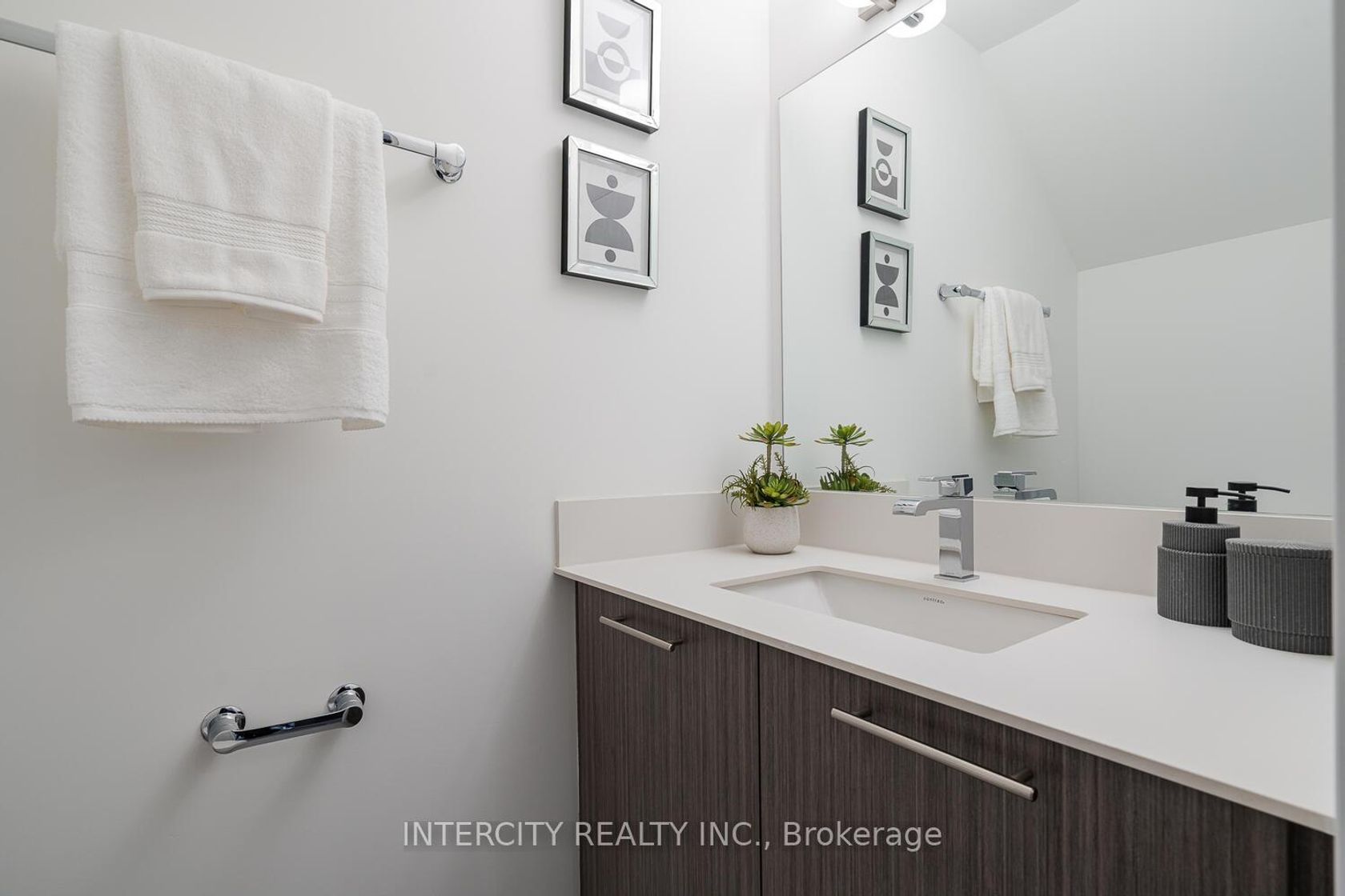 Photo 10 at 38 - 851 Sheppard Avenue W, Clanton Park, Toronto Photo 10 at 38 - 851 Sheppard Avenue W, Clanton Park, Toronto