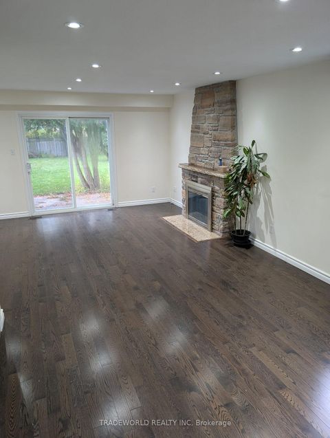 Photo 1 at 7 Fluellen Drive, L'Amoreaux, Toronto