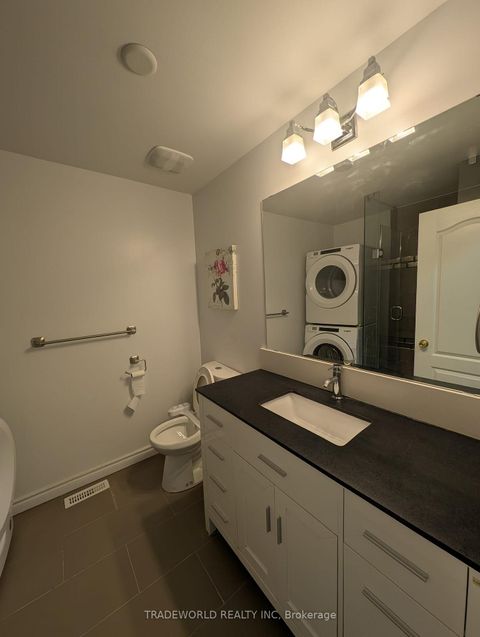 Photo 18 at 7 Fluellen Drive, L'Amoreaux, Toronto