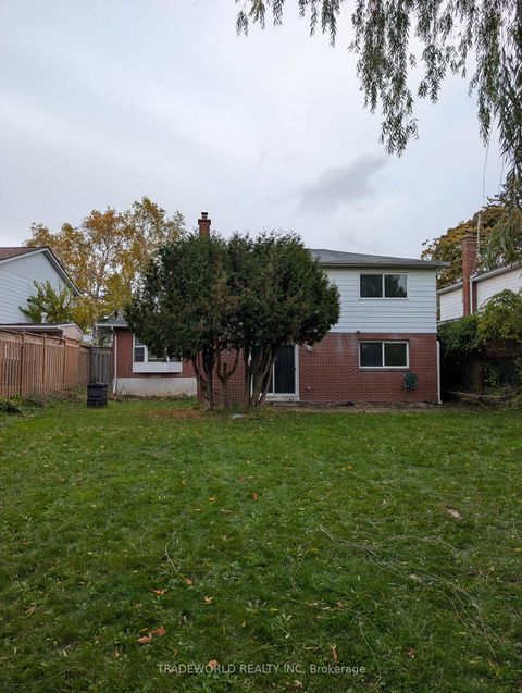 Photo 24 at 7 Fluellen Drive, L'Amoreaux, Toronto