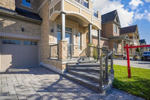 Photo 4 at 145 Kincardine Street, Kleinburg, Vaughan Photo 4 at 145 Kincardine Street, Kleinburg, Vaughan