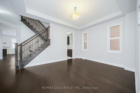 Photo 10 at 145 Kincardine Street, Kleinburg, Vaughan