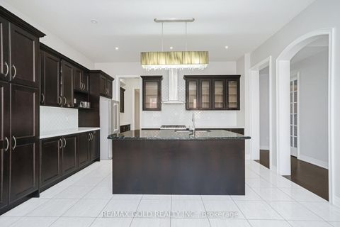 Photo 19 at 145 Kincardine Street, Kleinburg, Vaughan Photo 19 at 145 Kincardine Street, Kleinburg, Vaughan