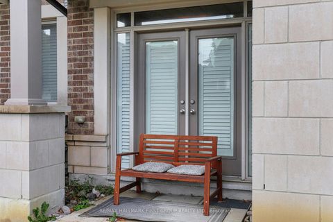 Photo 1 at 7 - 125 Kayla Crescent, Maple, Vaughan