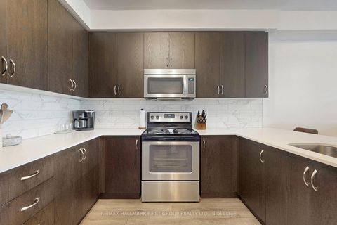 Photo 11 at 7 - 125 Kayla Crescent, Maple, Vaughan