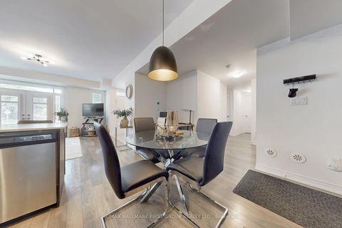 Photo 16 at 7 - 125 Kayla Crescent, Maple, Vaughan