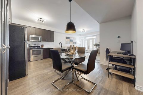 Photo 17 at 7 - 125 Kayla Crescent, Maple, Vaughan