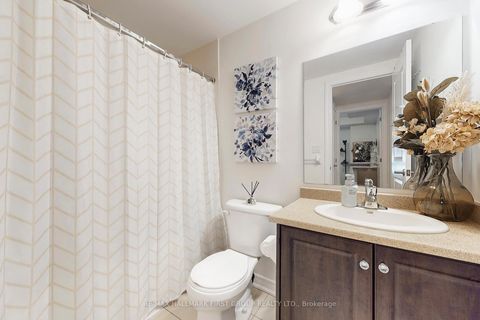 Photo 25 at 7 - 125 Kayla Crescent, Maple, Vaughan