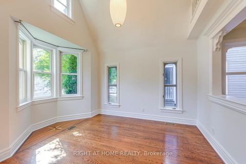 Photo 4 at 435 Maple Avenue, OO Old Oakville, Oakville