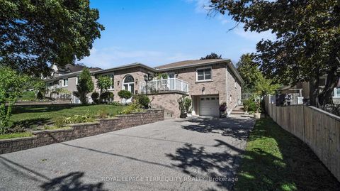 Photo 2 at 134 Hadrian Drive, Old Rexdale, Toronto