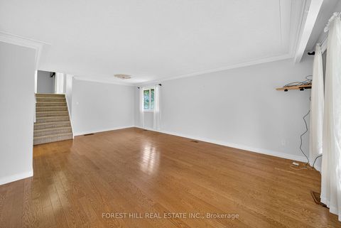 Photo 4 at 233 Rose Street, Wellington, Barrie