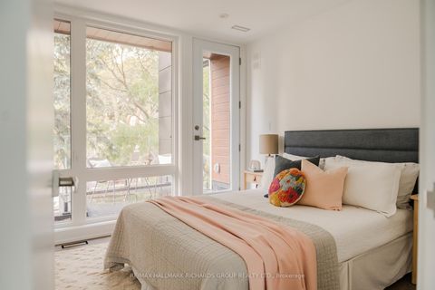 Photo 18 at 19 Devon Road, Danforth, Toronto Photo 18 at 19 Devon Road, Danforth, Toronto