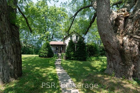 Photo 11 at 10 Kingscross Drive, King City, King