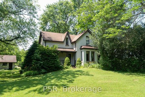 Photo 14 at 10 Kingscross Drive, King City, King