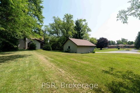 Photo 16 at 10 Kingscross Drive, King City, King