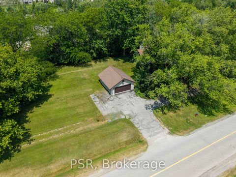 Photo 24 at 10 Kingscross Drive, King City, King