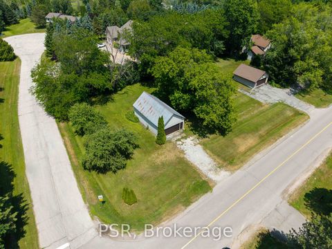 Photo 25 at 10 Kingscross Drive, King City, King