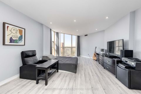 Photo 10 at 704 - 20 Baif Boulevard, North Richvale, Richmond Hill