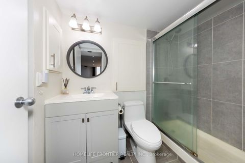 Photo 11 at 704 - 20 Baif Boulevard, North Richvale, Richmond Hill