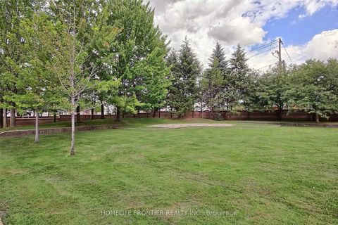 Photo 21 at 704 - 20 Baif Boulevard, North Richvale, Richmond Hill