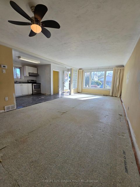 Photo 3 at 127 Budea Crescent, Maryvale, Toronto