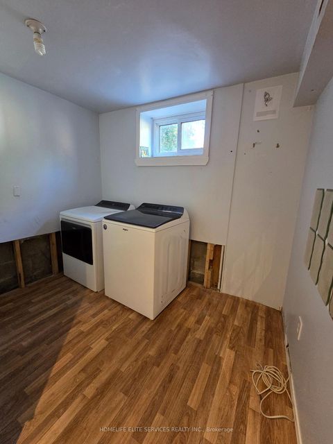 Photo 11 at 127 Budea Crescent, Maryvale, Toronto