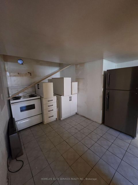 Photo 13 at 127 Budea Crescent, Maryvale, Toronto