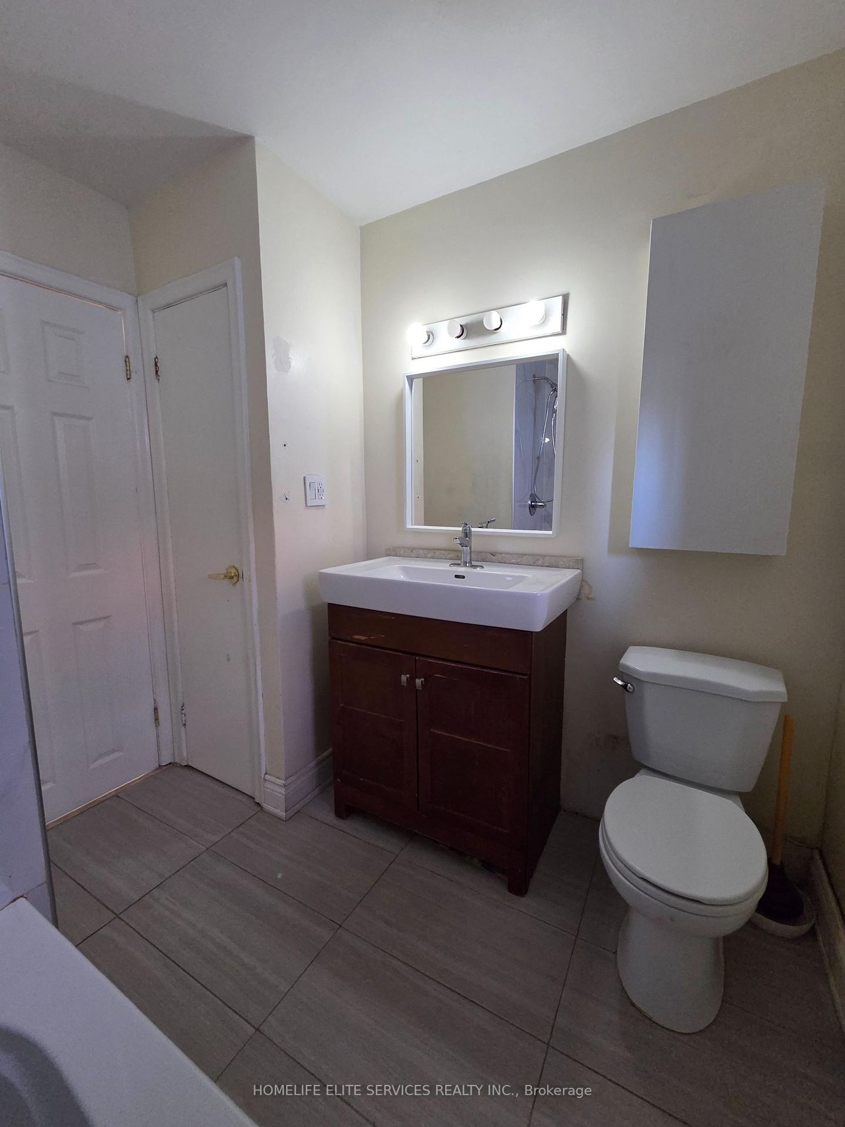 Photo 6 at 127 Budea Crescent, Maryvale, Toronto Photo 6 at 127 Budea Crescent, Maryvale, Toronto