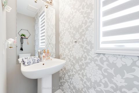 Photo 11 at 2271 Grainger Loop, Rural Innisfil, Innisfil