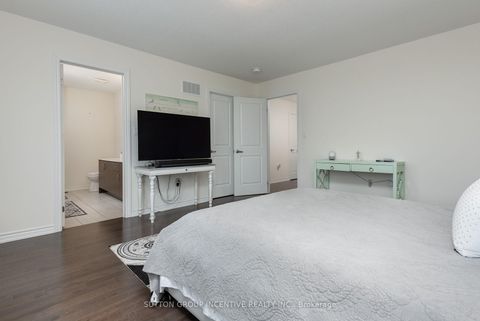 Photo 13 at 2271 Grainger Loop, Rural Innisfil, Innisfil