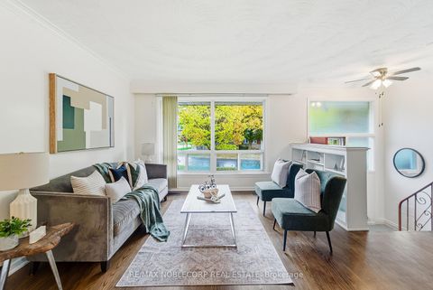 Photo 5 at 16 Fortune Gate, Woburn, Toronto