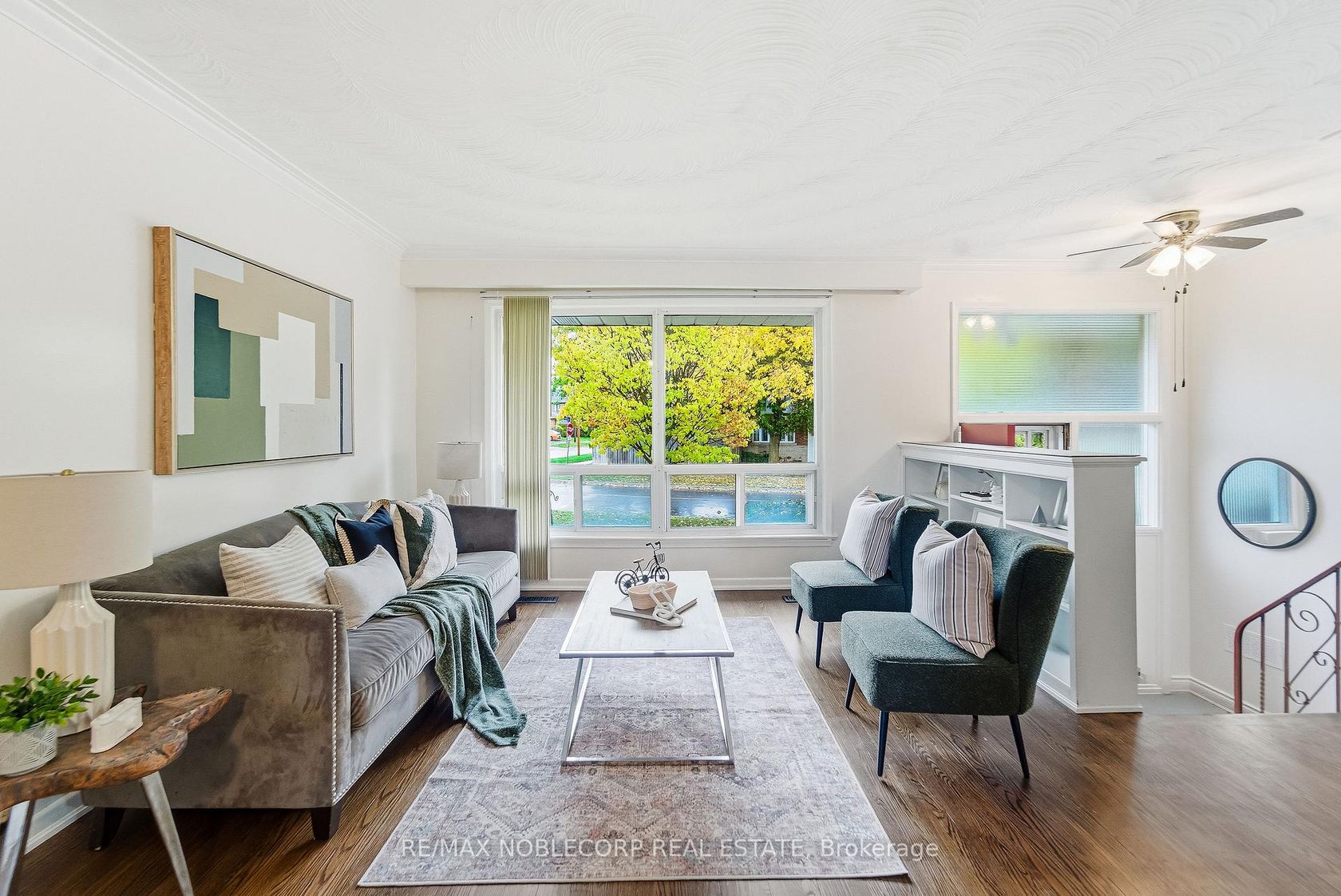 Photo 5 at 16 Fortune Gate, Woburn, Toronto Photo 5 at 16 Fortune Gate, Woburn, Toronto