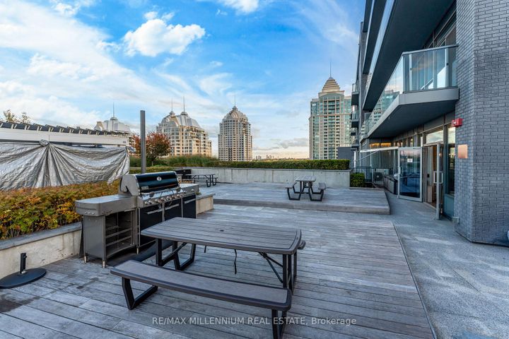 Photo 5 at 322 - 7 Kenaston Gardens, Bayview Village, Toronto