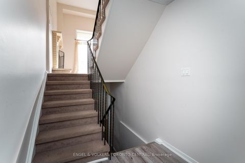 Photo 7 at 51 - 15 Guildwood Parkway, Guildwood, Toronto