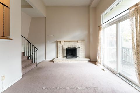 Photo 10 at 51 - 15 Guildwood Parkway, Guildwood, Toronto