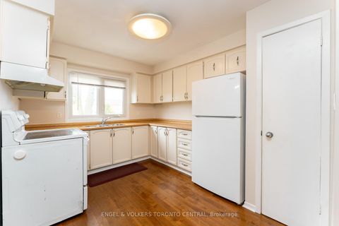 Photo 13 at 51 - 15 Guildwood Parkway, Guildwood, Toronto