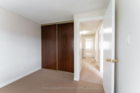 Photo 24 at 51 - 15 Guildwood Parkway, Guildwood, Toronto