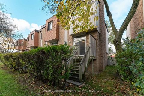 Photo 33 at 51 - 15 Guildwood Parkway, Guildwood, Toronto