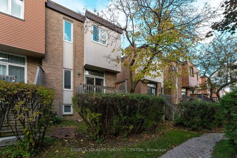 Photo 34 at 51 - 15 Guildwood Parkway, Guildwood, Toronto