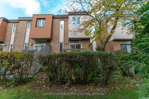 Photo 36 at 51 - 15 Guildwood Parkway, Guildwood, Toronto