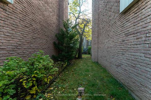 Photo 38 at 51 - 15 Guildwood Parkway, Guildwood, Toronto