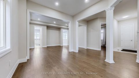 Photo 5 at 234 Touch Gold Crescent, Bayview Southeast, Aurora