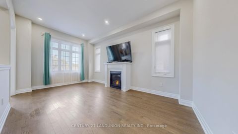 Photo 12 at 234 Touch Gold Crescent, Bayview Southeast, Aurora