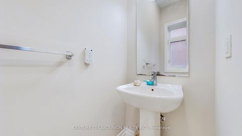 Photo 23 at 234 Touch Gold Crescent, Bayview Southeast, Aurora