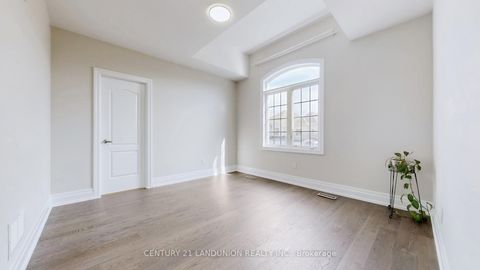 Photo 38 at 234 Touch Gold Crescent, Bayview Southeast, Aurora