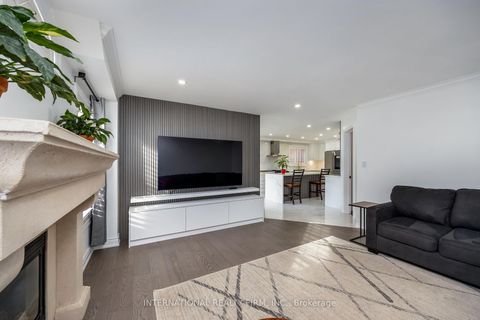 Photo 19 at 1616 Glenbourne Drive, Pinecrest, Oshawa