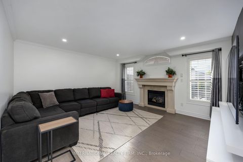 Photo 20 at 1616 Glenbourne Drive, Pinecrest, Oshawa